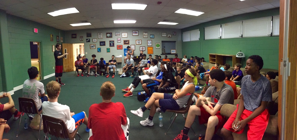 Kenny Eller speaking at TNT Elite Hoops Camp